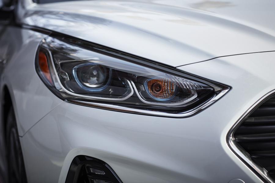 Детали экстерьера Hyundai Sonata Hybrid (LF) 2017 года  (NA) (фото 20 из 24)